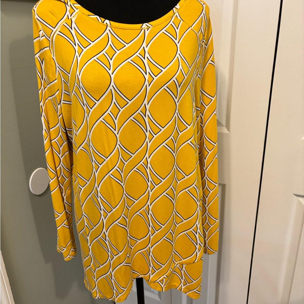Vibrant Yellow Geometric Women's Jersey Top
